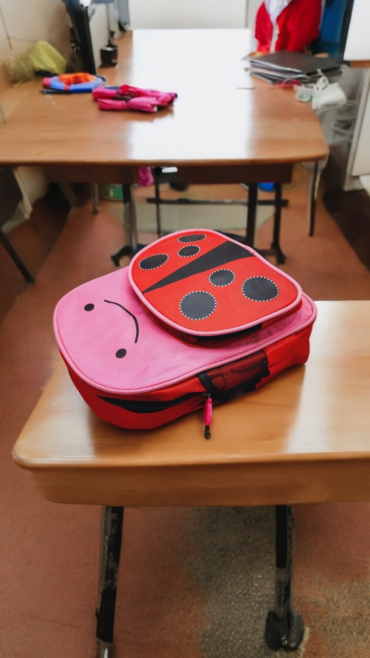 Multi-Utility Kids Trendy Sports Waterproof Backpack: 3-in-1 design serves as a hand bag, sling bag, and backpack for boys